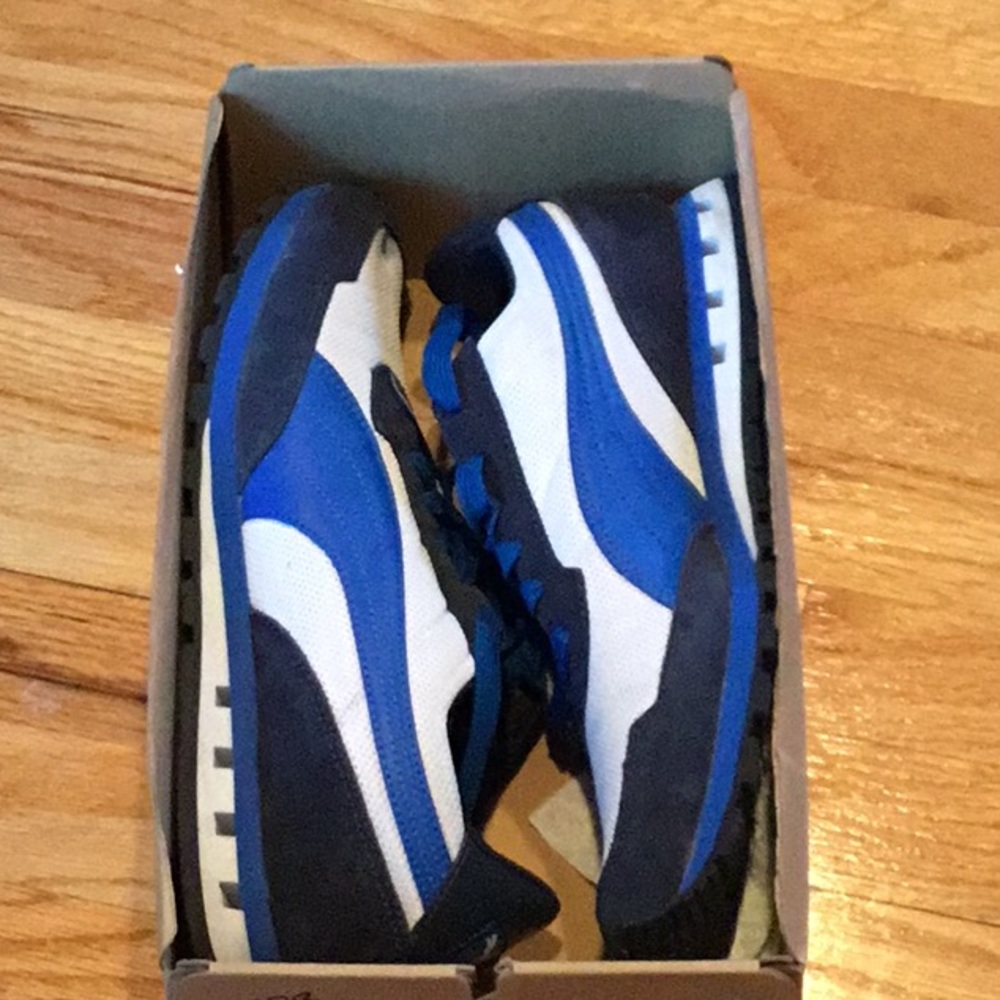 Men’s Puma sneakers